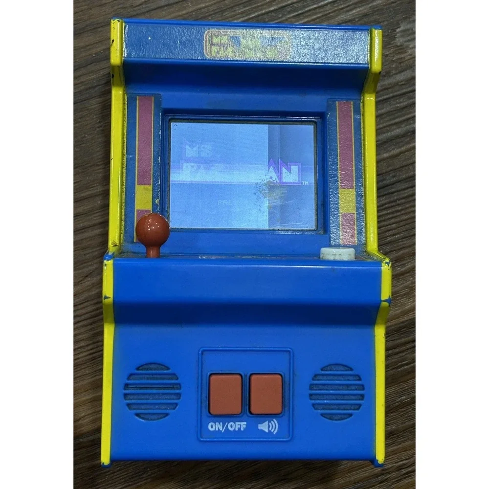 Ms. Pac-Man Mini Arcade‎ Machine 2018 Bandai Namco #09615